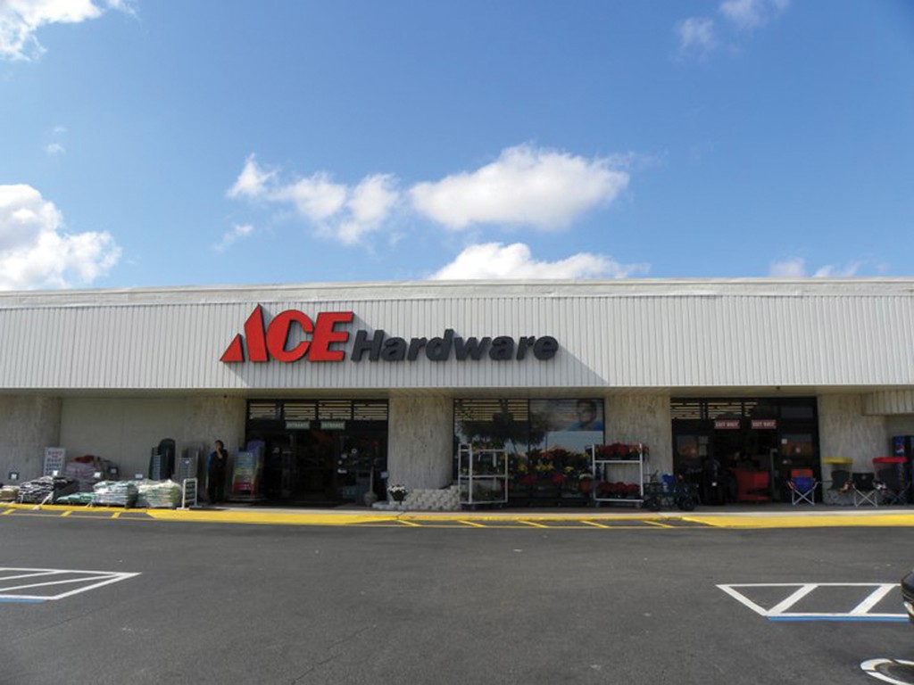 When Practical Meets Fashionable Hardware Retailing